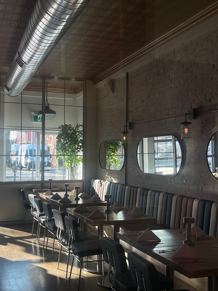 Nauti V's Oyster Bar